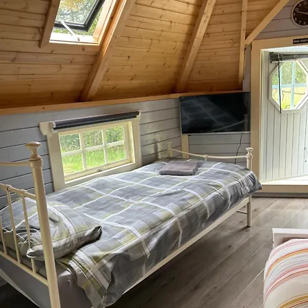 1Lochness Glam Lodges Inverness Exterior photo