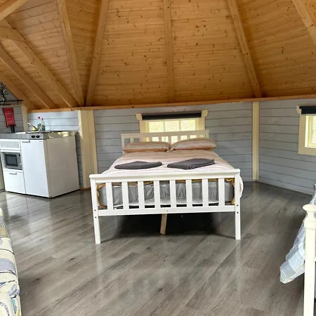 1Lochness Glam Lodges Inverness Exterior photo